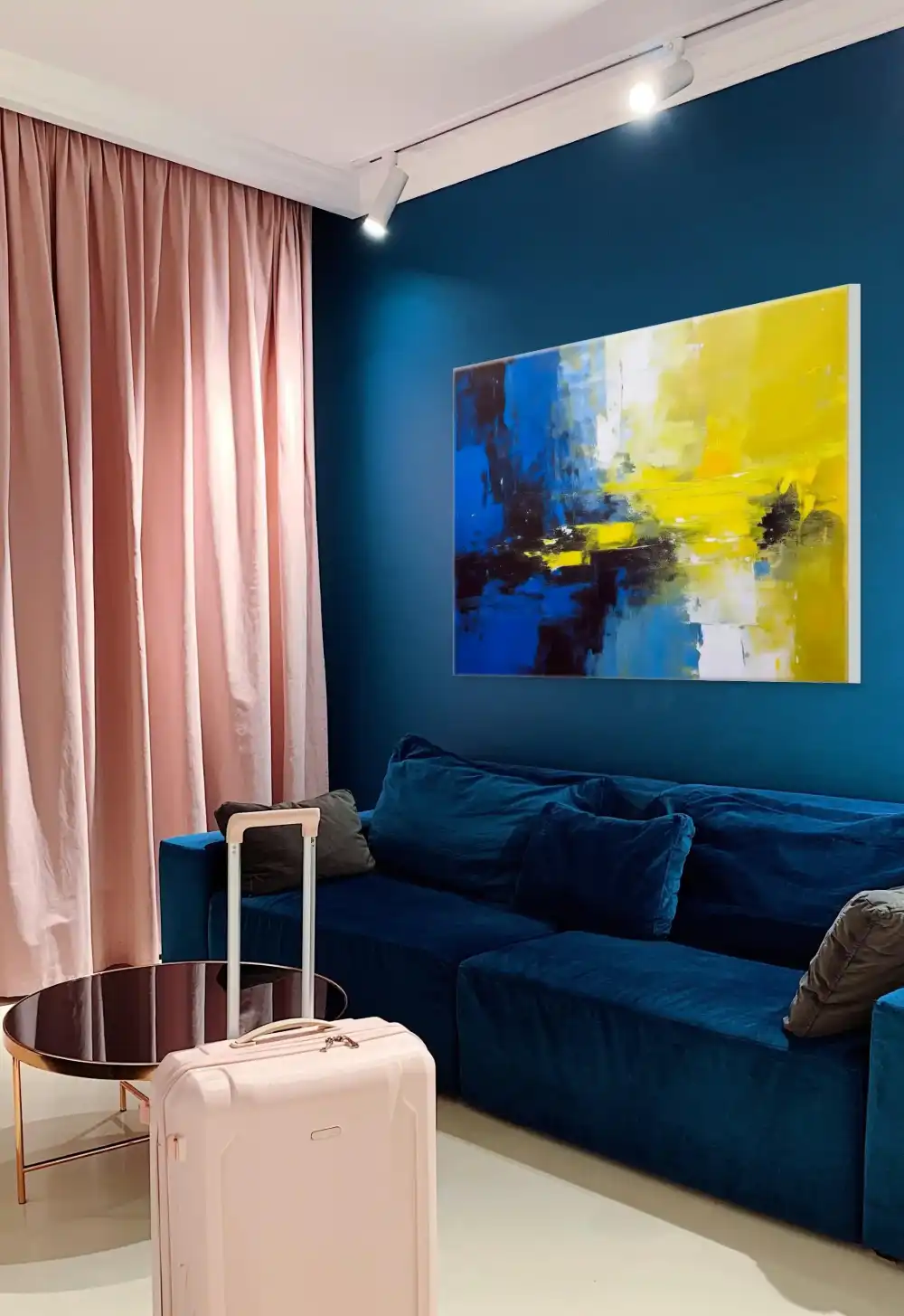 CONTRASTS - ABSTRACT IMAGE (AAA 135) 7 Abstract painting in blue and yellow with contrasting composition and distinctive structure.