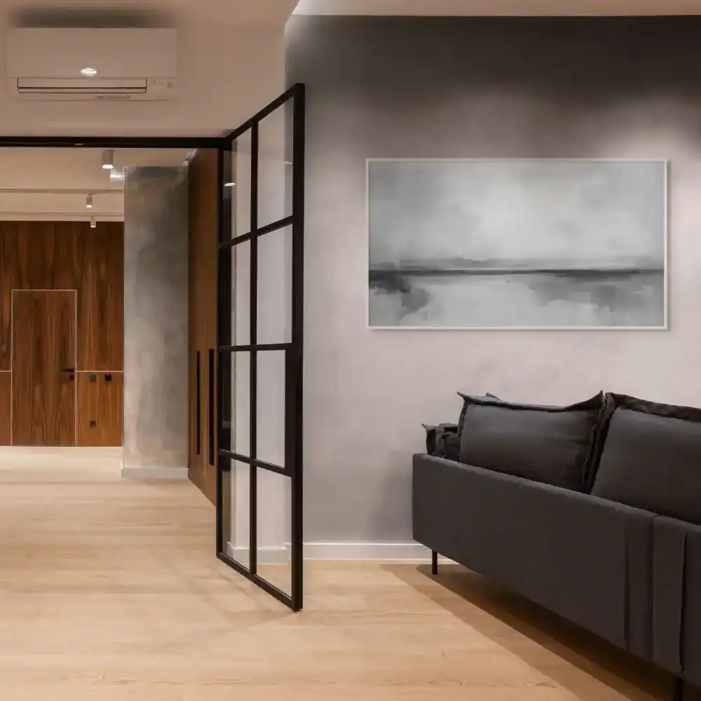 SCHLEIER – ABSTRAKTES BILD (AAA 169) 2 Das abstrakte Schwarz-Weiß-Bild auf Leinwand erinnert an eine neblige Landschaft mit einem Horizont im Hintergrund.