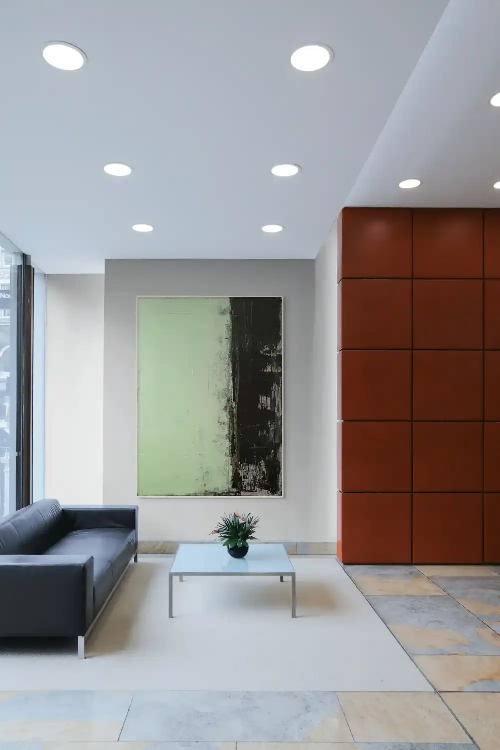 ZELENÝ STÍN - ABSTRAKTNÍ OBRAZ (AAA 170) 7 The abstract green-black image creates a strong contrast between the green and black areas.