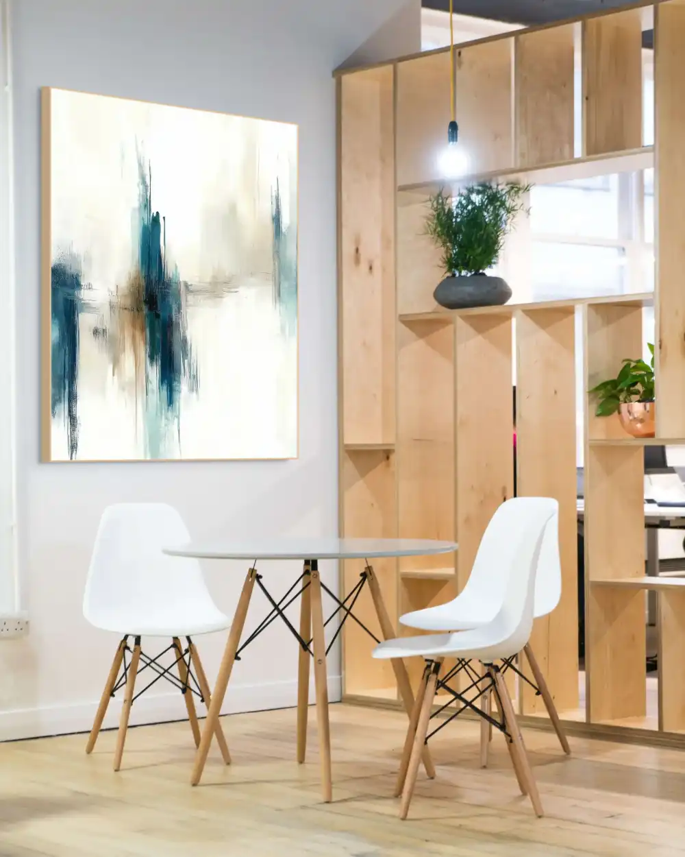 BLUE ECHO - ABSTRACT IMAGE (BAA 174) 3 The abstract image with vertical composition creates a strong visual impression thanks to the blue and beige strokes.