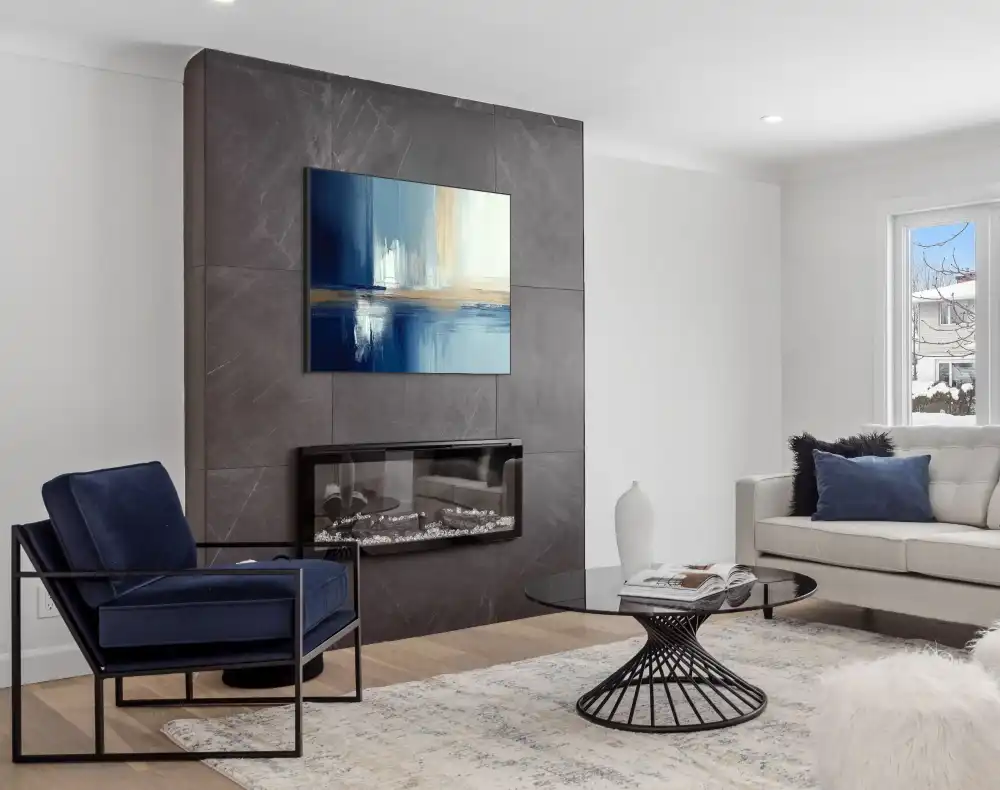 BLUE HORIZON - ABSTRACT PAINTING (DAA 174) 5 The abstract painting with a horizontal composition looks calm thanks to the blue and beige tones.