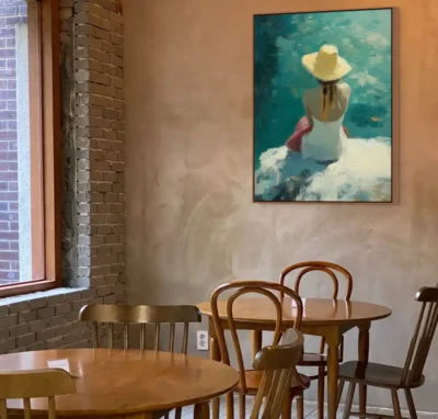 Impresionistický obraz ženy u tyrkysové vody s kloboukem