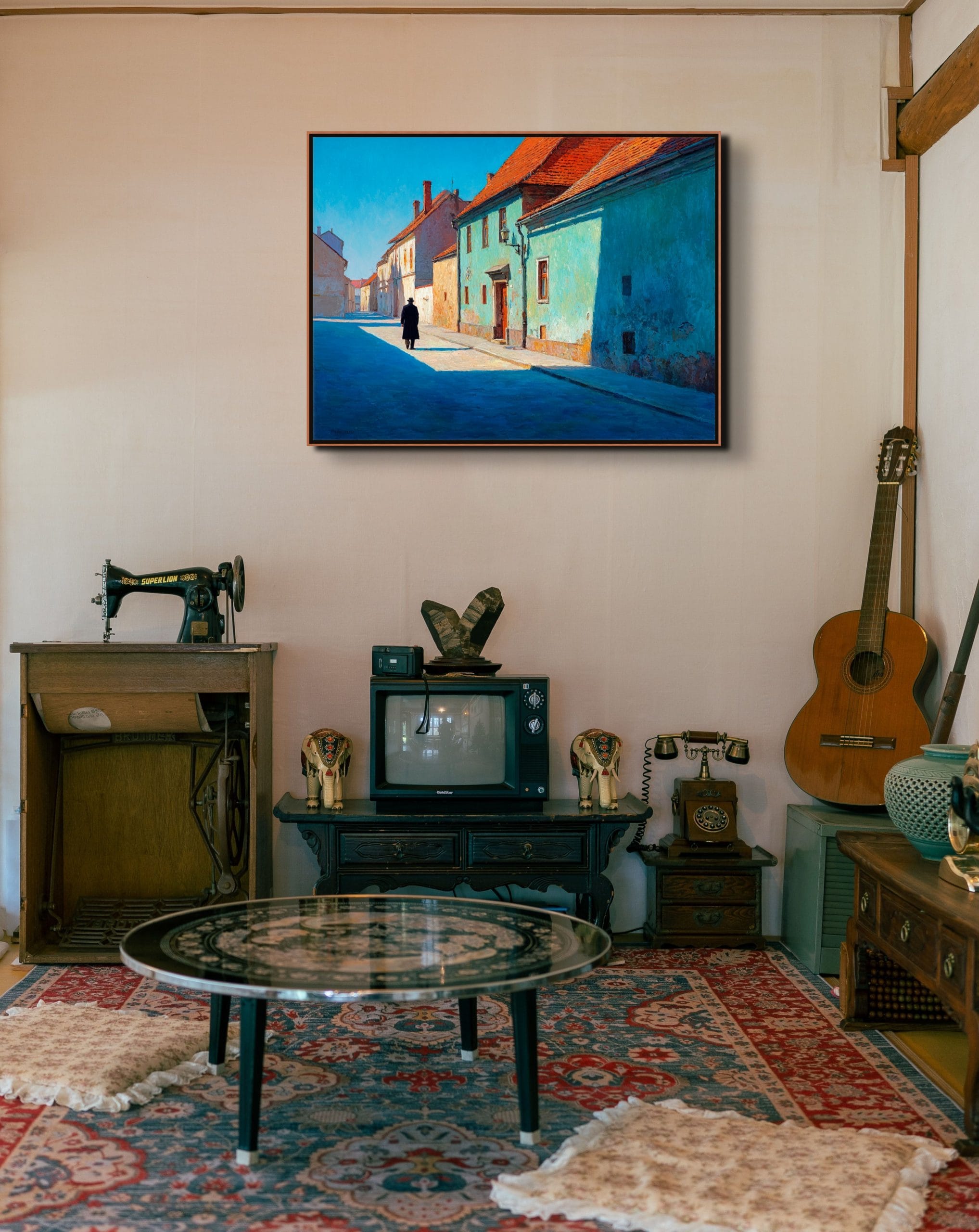 PAMĚŤ MĚSTA - REALISTICKÝ OBRAZ (ARA 634) 6 artonline – obraz nad sedačku s klidnou městskou ulicí