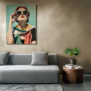 Ručně malované krásné obrazy na plátně s názvem Letní elegance zobrazující stylovou ženu v retro brýlích a barevném šátku